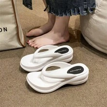 A Pair Of Lady's Flip-Flops Heighten Flip-Flops With Thick Bottom Household Slippers Ladies' Outdoor Slippers Beach Slippers For Leisure Vacation White EVA Flip-Flops