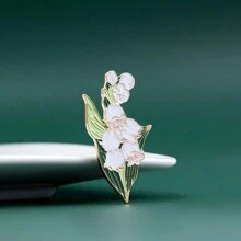 1pc Forest Plant Flower Hydrangea Metal Badge, Corsage Accessories Brooch, Suitable As A Gift To Friends Valentine's Day Valentines Dress Accessories Pin For Clothes Bag Charm