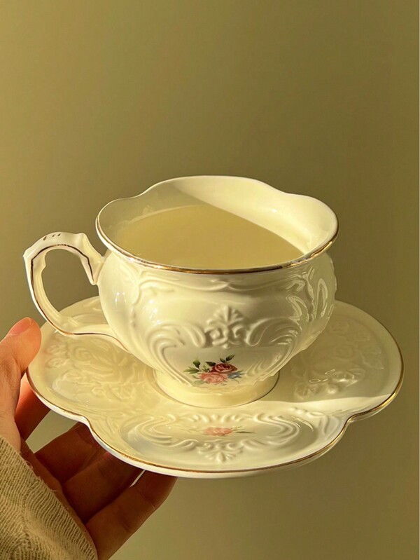 1 Conjunto de taza y platillo de cerámica vintage estilo nórdico en color amarillo con relieve, juego de taza y platillo asimétrico y delicado para latte art estilo americano, taza de té muy atractiva para vida familiar, regalo de cumpleaños, y felicitaciones navideñas