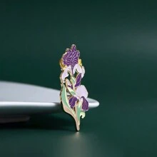 1pc Forest Plant Flower Hydrangea Metal Badge, Corsage Accessories Brooch, Suitable As A Gift To Friends Valentine's Day Valentines Dress Accessories Pin For Clothes Bag Charm