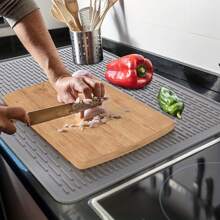Tapete de Silicone Premium para Fogão Elétrico - 28x20 - Protetor Resistente ao Calor para Bancada de Cozinha, Previne Arranhões para Cooktops de Cerâmica e Vidro, com Opções de Cores Estilosas em Cinza/Preto. - Multicolorido - Visão 5