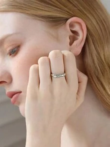 Charm-In Nhẫn tối giản đơn giản Nhẫn mạ bạc bằng đồng Nhẫn khắc hình ngôi sao đính đá Cubic Zirconia - Không gây dị ứng, chống phai màu, có thể xếp chồng lên nhau cho bé gái, món quà lý tưởng cho bạn gái, mẹ, vợ - quà sinh nhật, quà kỷ niệm - Bạc - Xem 2
