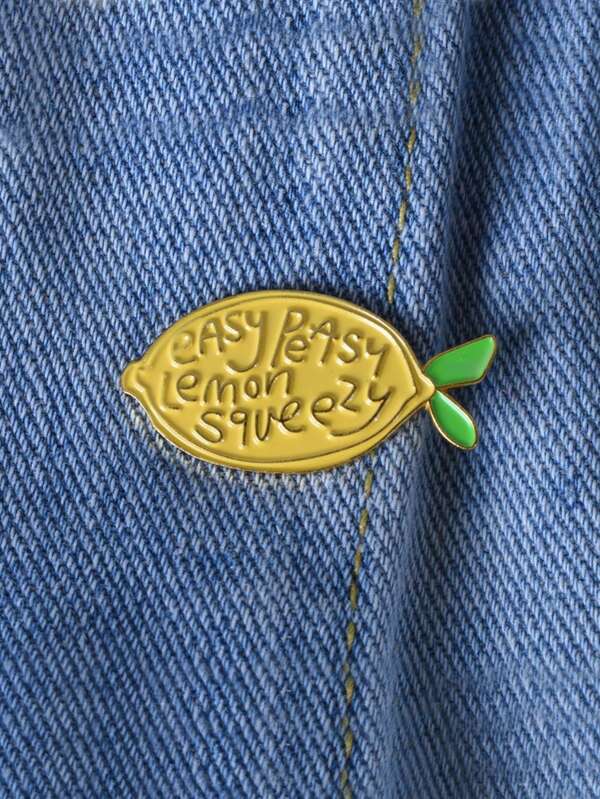 1pc Women Yellow Lemon Fruit Shaped Zinc Alloy Enamel Pin For Clothing & Bag Decoration Dress Accessories Pin For Clothes Bag Charm School Fruit Office Accessories Shirts Jacket Jewelry Christmas Halloween Clothes Pin Funny Cute Teacher Gifts