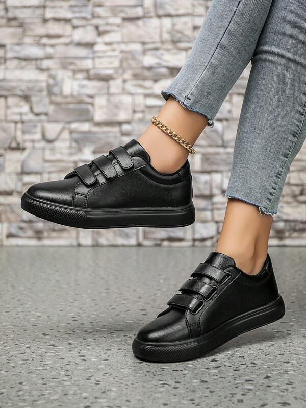 Chaussures de sport casual femme de couleur unie avec fermeture scratch, baskets de skate minimalistes légères et confortables montantes