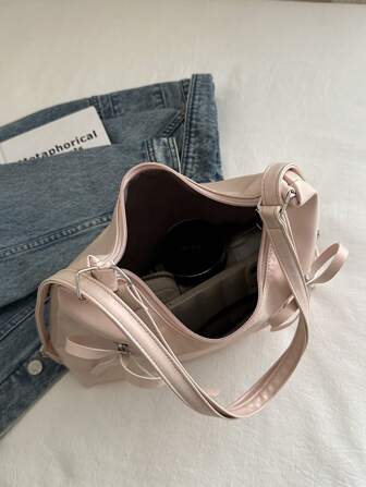 Axelväska i PU-läder för kvinnor. Moderiktig mångsidig handväska och väska