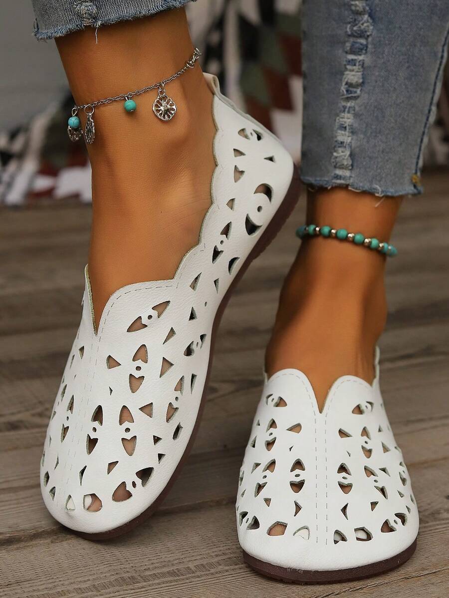Novo estilo de verão 2024 Sapatos femininos vintages respiráveis ​​e vazados, solado de borracha - Branco - Visão 1
