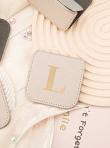 1 pezzo Specchio da trucco pieghevole in acciaio inossidabile con lettere dorate personalizzate, avvolto in elegante pelle color cachi. Perfetto per la cara mamma, zia, nonna, figlia, nipote, sorella, sposa, damigella e la tua amata ragazza! Ideale per occasioni come vacanze, compleanni, matrimoni, festa della mamma e San Valentino, questo pensieroso ed esquisito regalo aggiungerà un tocco di fascino ai loro momenti speciali, trucco, economico, decorazione della stanza, vanità, viaggio, camera da letto, accessori per il trucco, specchio, specchio da trucco, economico, riempitivi per calze, trucco, strumenti per il trucco, roba economica, regali, regali per donne, regali di Natale