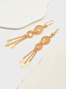 زوج واحد من حلقات الأذن الجديد بتصميم كلاسيكي مذهب بالذهب مطلي بالنحاس وبتصميم حلقة مزدوجة مفرغة مع شرابة ، مناسب للاستخدام اليومي للنساء ، للإجازات والهدايا للأزواج والأمهات والصديقات ، أعياد الحب ، الأم ، عيد الأم