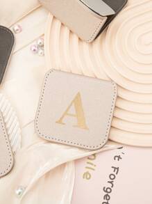 1 pezzo Specchio da trucco pieghevole in acciaio inossidabile con lettere dorate personalizzate, avvolto in elegante pelle color cachi. Perfetto per la cara mamma, zia, nonna, figlia, nipote, sorella, sposa, damigella e la tua amata ragazza! Ideale per occasioni come vacanze, compleanni, matrimoni, festa della mamma e San Valentino, questo pensieroso ed esquisito regalo aggiungerà un tocco di fascino ai loro momenti speciali, trucco, economico, decorazione della stanza, vanità, viaggio, camera da letto, accessori per il trucco, specchio, specchio da trucco, economico, riempitivi per calze, trucco, strumenti per il trucco, roba economica, regali, regali per donne, regali di Natale