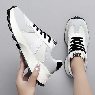 Women Breathable Thick-Soled Fashion Casual Shoes Sports Shoes Chunky Sneakers Running Shoes