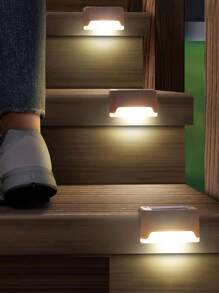 4 قطع ضوء السلم / الساللم الشمسي ، أضواء السلالم الخارجية المقاومة للماء مع التحكم في الإضاءة ، أضواء الطاقة الشمسية للسطح ، للسلالم الخارجية ، والسياج ، والحديقة ، والشرفة ، والفناء والممر الزينة - أضواء LED دافئة للخارج هدايا عيد الهالوين عيد الميلاد