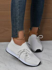 All Seasons Thick-Soled Mesh Solid Color Women's Casual Sports Shoes, Anti-Slip, Large Size, Criss-Cross Lace-Up