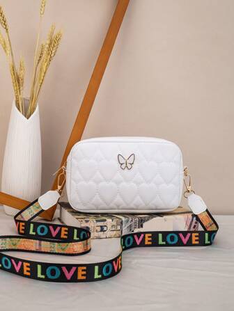 Sac bandoulière en forme de cœur brodé à la mode, sac à bandoulière avec sangle tissée et design de lettre, sac d'appareil photo minimaliste décontracté pour femme, été