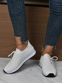 All Seasons Thick-Soled Mesh Solid Color Women's Casual Sports Shoes, Anti-Slip, Large Size, Criss-Cross Lace-Up