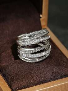 1 pieza Anillo exquisito de micro pavé de circonita cúbica, creativo anillo de dedo cruzado para mujeres, anillo hueco envuelto de línea geométrica