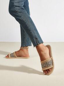 Women's Slippers, 2025 New Spring & Summer Beach Shoes, Lightweight Outdoor Soft Bottom Elegant Comfortable Boho Fashion Vacation Beach Summer Casual Flat Sandals