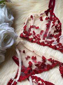 Women's Embroidered Mesh Heart-Shaped Sexy Lingerie Set, Rave For Going Out - Red - View 7