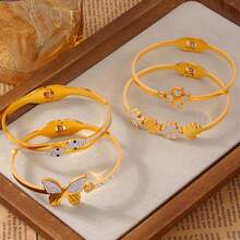 1 chiếc vòng tay thép titan đính đá pha lê sang trọng, thanh lịch, hình hoa Mori Series - Vàng - Xem 4