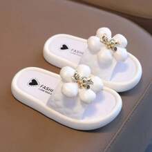 Zapatillas nuevas de verano 2024 en estilo lindo de princesa para niñas, antideslizantes para interiores y exteriores, para padres e hijos, para la playa