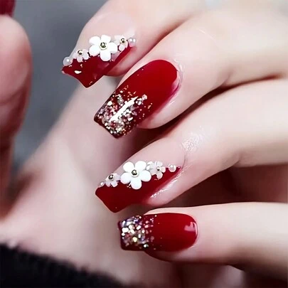 Bộ 24 móng giả ngắn hình quan tài, móng giả đính hoa trà trắng, 1 lọ keo dán và 1 dũa móng, thích hợp cho các buổi tiệc khiêu vũ, hẹn hò, sử dụng hàng ngày, móng đỏ Giáng sinh, móng đỏ, móng vuông ngắn, móng dễ thương, dụng cụ làm móng.