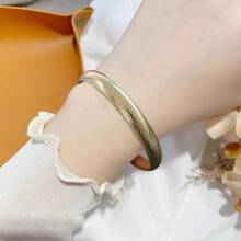 1pc Korean Fashion Simple And Exquisite Round Bangle With Cubic Zirconia - Coffee - View 8