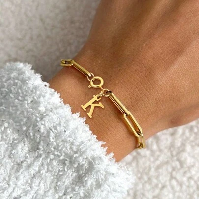 1入新潮不鏽鋼首字母環扣紙夾手鍊，女士手鍊