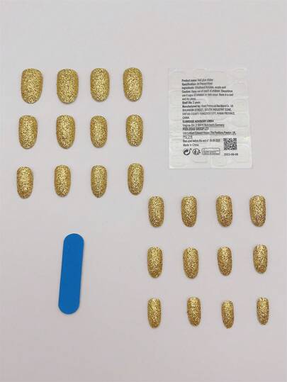 ゴールドの楕円形プレスオンネイル 24個セット、可愛いアクリルフェイクネイル、ジェリーグルー1個、ネイルファイル1個を含む、マニキュアに最適