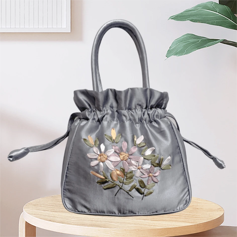 Bolso bordado con decoración de cinta de seda - Gris - Ver 1