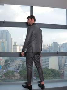 Terno Alfaiataria super slim coleção premium ,Corte Italiano, Pesponto nas lapelas e bolsos, lencinho no bolso e aviamentos premium.