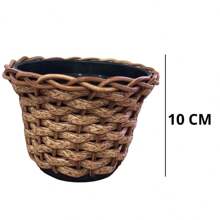 1 Arranjo C/ 2 Trepadeira Folha de Hera + Vaso Trançado Marrom