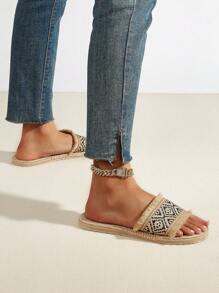 Women's Slippers, 2025 New Spring & Summer Beach Shoes, Lightweight Outdoor Soft Bottom Elegant Comfortable Boho Fashion Vacation Beach Summer Casual Flat Sandals