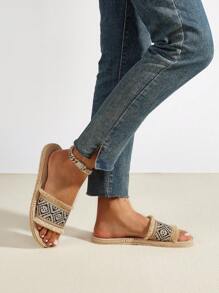 Women's Slippers, 2025 New Spring & Summer Beach Shoes, Lightweight Outdoor Soft Bottom Elegant Comfortable Boho Fashion Vacation Beach Summer Casual Flat Sandals