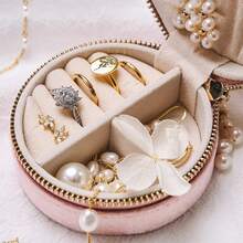 Personalized Mini Round Jewelry Box With Custom Name, High Quality Italian Velvet Travel Jewelry Box, Perfect Holiday Gift, Earrings, Necklace, Bracelet, Ring Box, Exquisite Memory Gift For Mom On Mother's Day