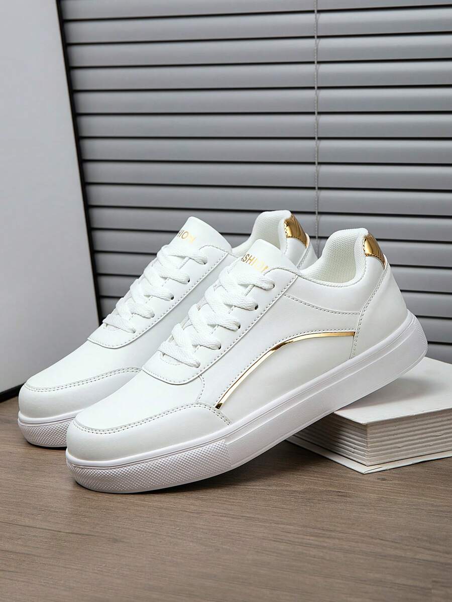 Klassische schwarze Skateschuhe für Herren, geeignet für tägliches Gehen und viele Anlässe, mit rutschfesten Sohlen und metallischem Glitzerdesign auf Lässig Sportschuhen