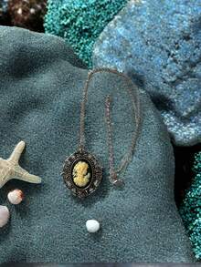 Vintage Oval Pendant Necklace (Card Not Included) - Black - View 4