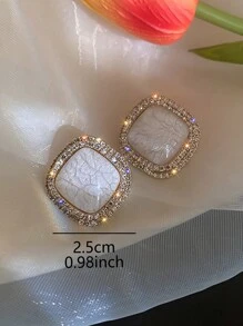 1pair Fashionable And Elegant 3D Square Shape Diamond Stud Earrings For Women