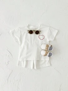 2pcs Baby Girls' Sweet Heart Printed Short Sleeve T-Shirt And Shorts Set, Summer