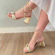 Sandália Feminina Dourada Salto Bloco Confortável Brilho