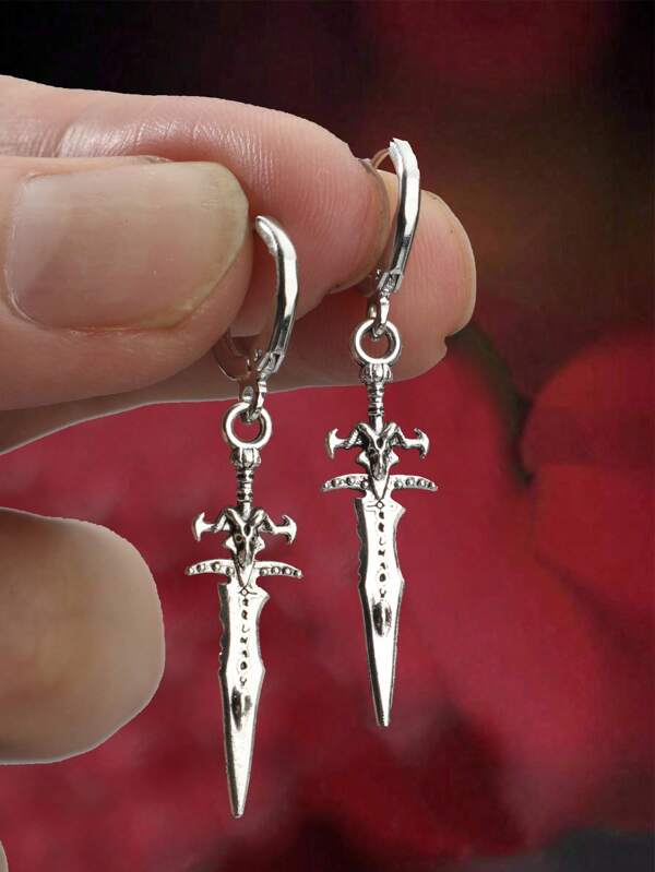 Pendientes de estilo retro punk y callejero, pendientes tipo aro creativos con colgante de espada y cruz, clips de oreja con forma de espada unisex para hombres y mujeres