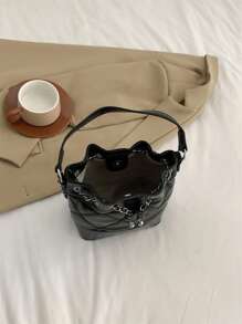 女式時尚鏈帶桶包，肩背斜跨均可
