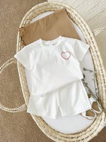 2pcs Baby Girls' Sweet Heart Printed Short Sleeve T-Shirt And Shorts Set, Summer
