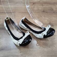 Women Flats - 米色 - 查看 4