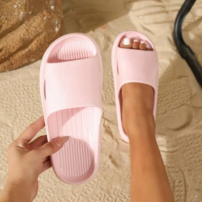 صندل زوجي موضة 2025 متعدد الاستخدامات من مادة EVA (طراز رقيق)، بتصميم بسيط على طراز انستجرام، مشابه للإصدار الموجود في السوبر ماركت، كلاسيكي وأنيق، خفيف الوزن، قابل للتهوية، ناعم ومريح، مناسب للاستخدام في المنزل والحمام والخارج والشاطئ والاستخدام اليومي