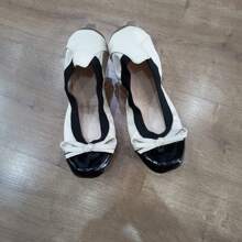 Women Flats - 米色 - 查看 6