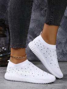 女士休闲水钻蝴蝶结运动鞋 - 优雅白色一脚蹬鞋，水晶装饰，轻质面料，低帮，适合所有季节