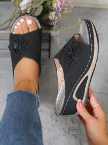Women's Cross-Border New Style Leather Sandals, With Flower Decoration, Elegant And Comfortable, Suitable For Spring And Summer Seasons