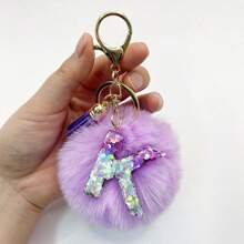 1个，字母首字母钥匙扣，可爱毛绒球钥匙链，可挂在包包、背包、汽车上，是送给女性女孩的礼物，也是钱包和手提包的配饰，带流苏，字母首字母A-Y
