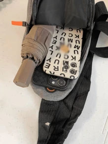 1入基本款交叉跨肩包運動尼龍字母腰包，多口袋間隔攜帶式吊帶包，可調帶臀包，拉鍊周末隨身旅行袋，適合男孩/青少年/大學生戶外/郊游/旅遊/體育場所 - 灰色 - 查看 5