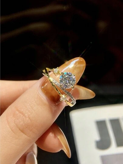 1pc 1 Carat 4 Claws Round Design D-Color Moissanite Engagement Ring Wedding Band For Women S925 Sterling Silver Promise Ring Anniversary Ring Luxury Jewelry Gifts Bridal Jewelry Rhinestone Ring