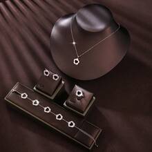 5入組珠寶套裝，歐美風格微鑲立方氧化鋯心形與花形耳環、項鍊、戒指、手鏈套裝，日韓設計幸運五瓣花極簡優雅配件，適於女性婚禮、派對，送女友和摯友禮物 - 套裝珠寶首飾 - 查看 8